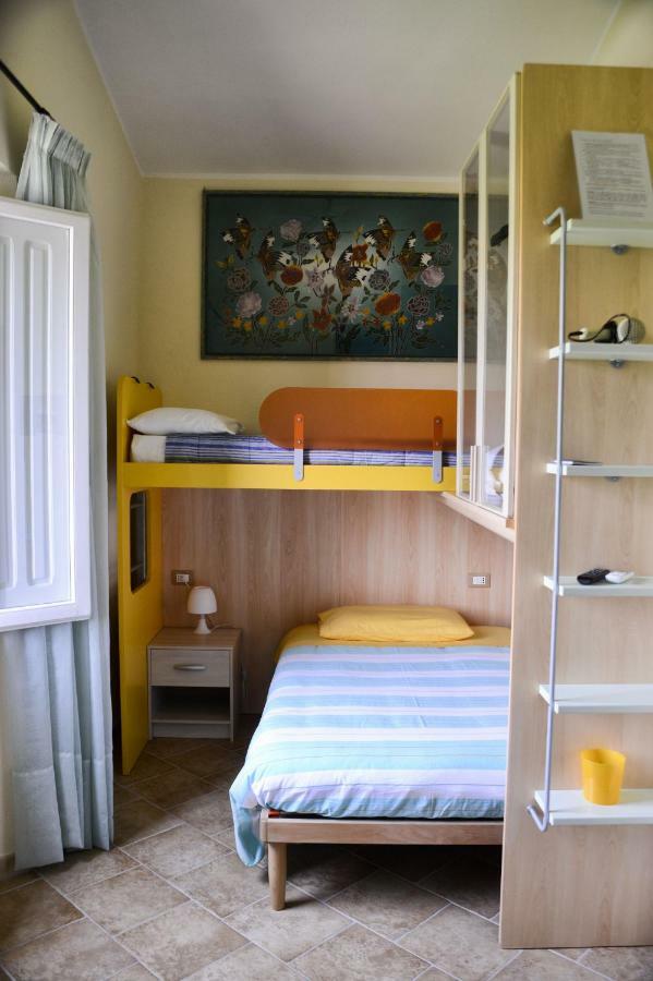 Bed and Breakfast Los Flamingos La Maddalena  Экстерьер фото